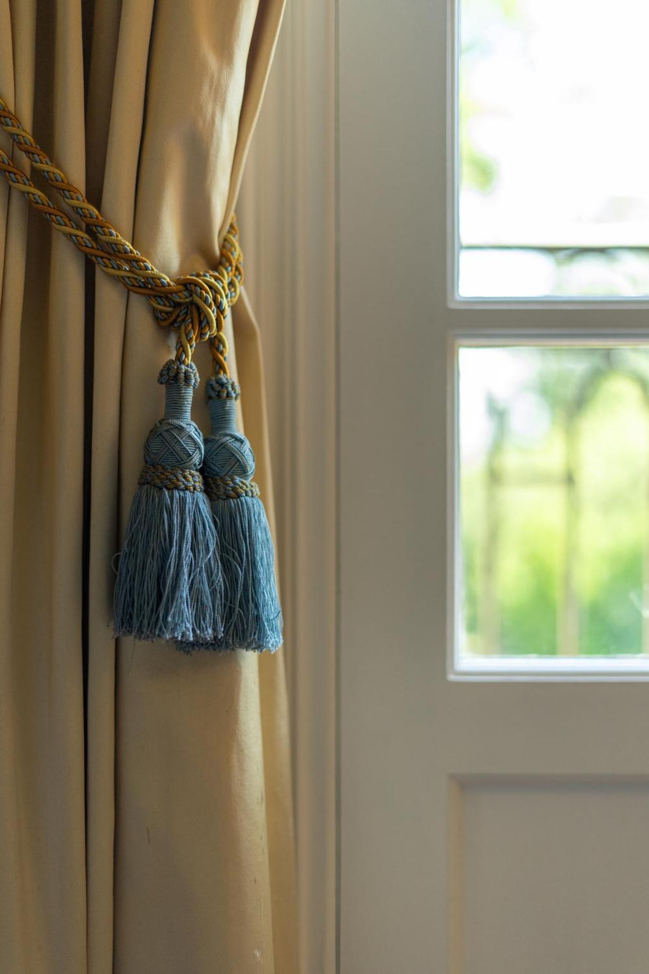 Castel Bois Marie, Maison D'Hotes Montauban Exteriör bild A curtain tieback