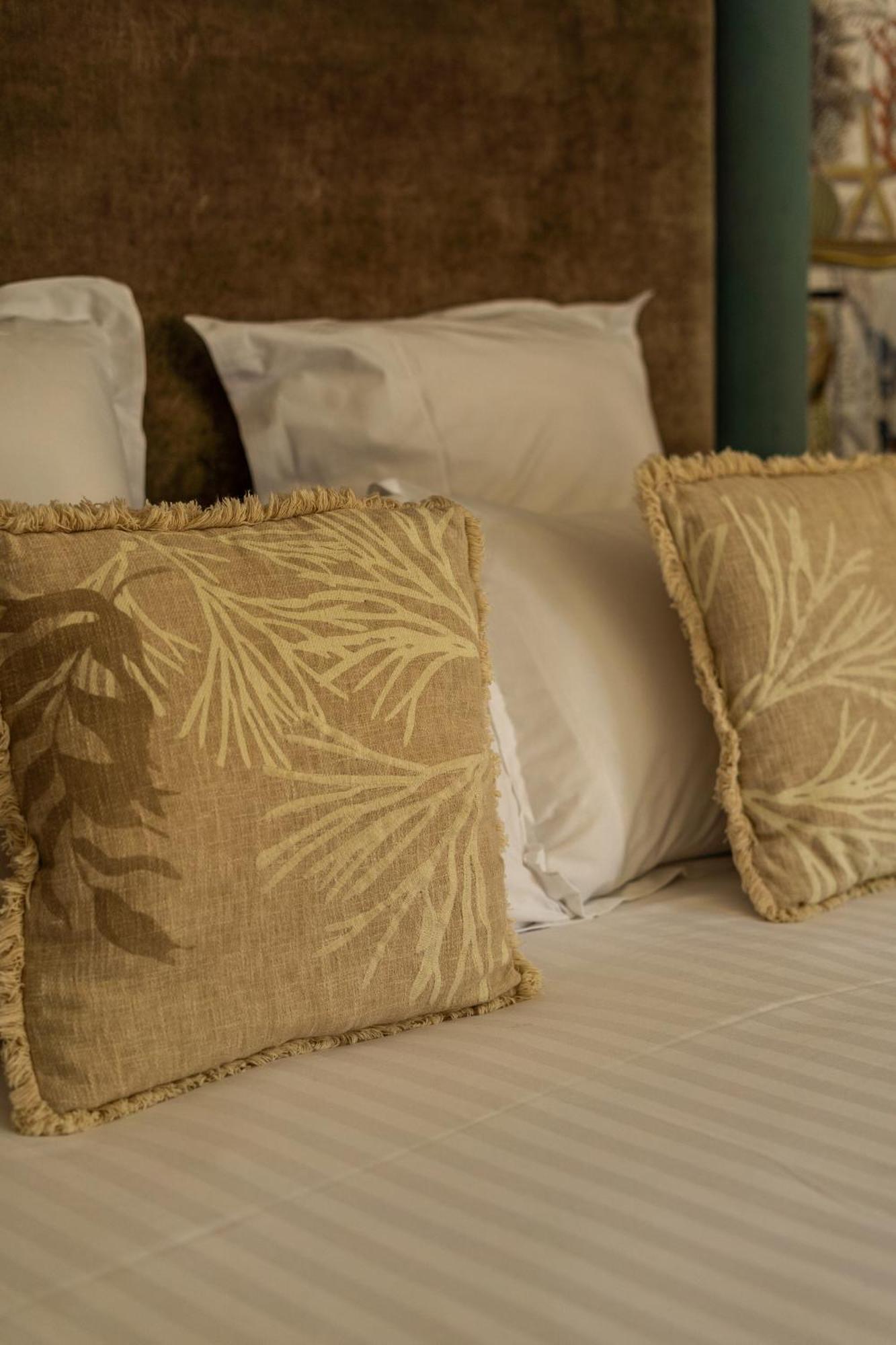 Castel Bois Marie, Maison D'Hotes Montauban Exteriör bild Cushions