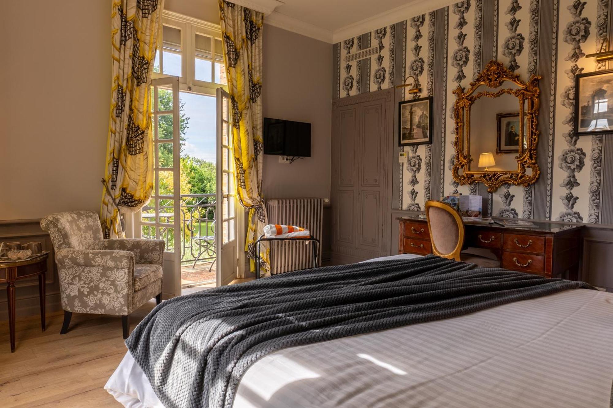 Castel Bois Marie, Maison D'Hotes Montauban Exteriör bild A room at the hotel