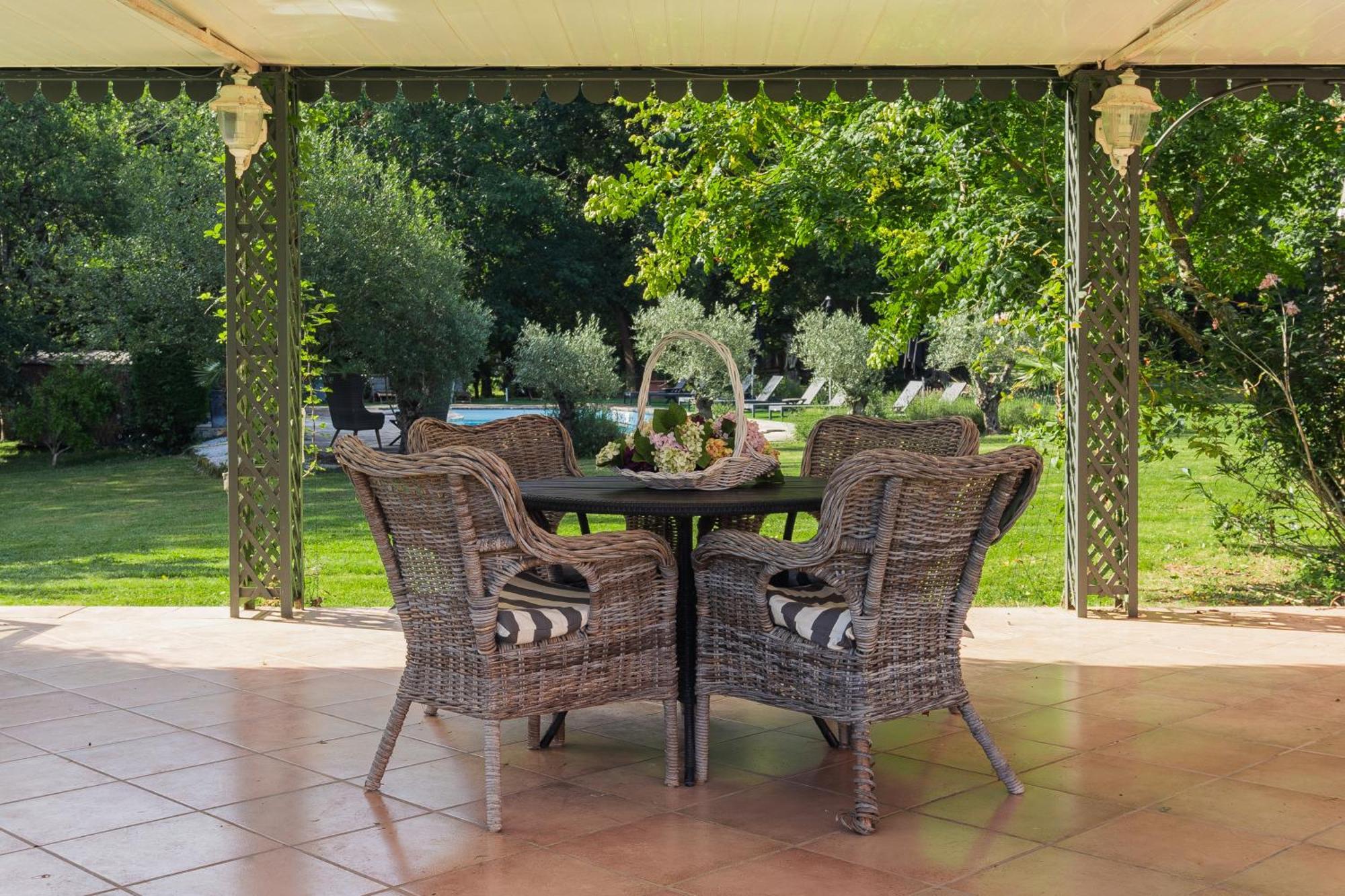 Castel Bois Marie, Maison D'Hotes Montauban Exteriör bild Garden furniture